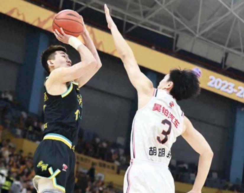 三明队客场告捷，实现反超逆袭