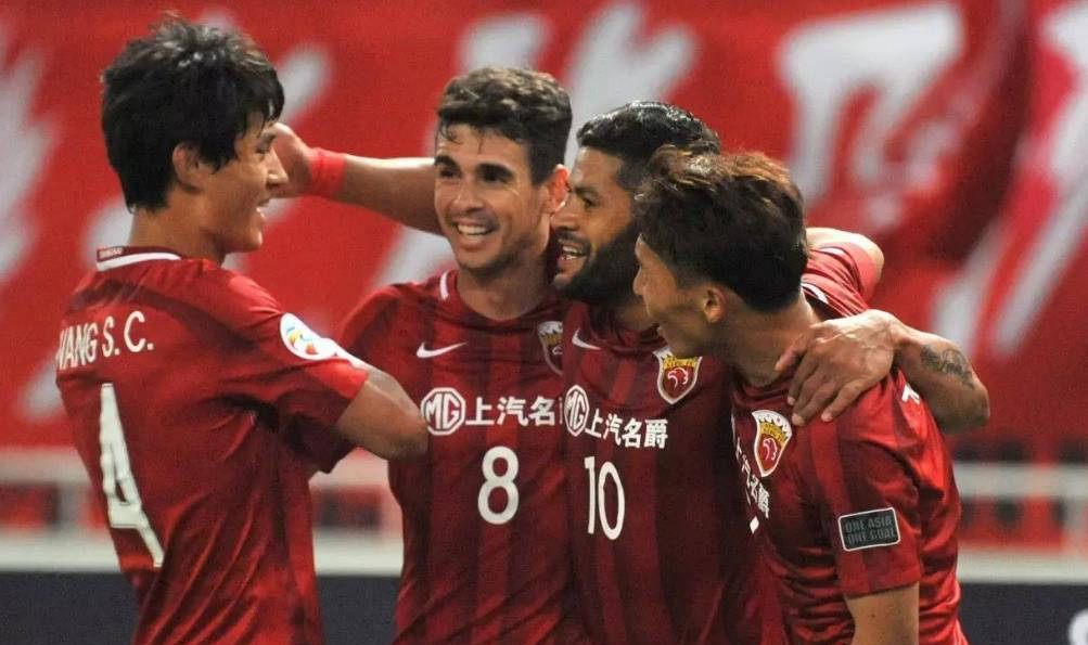 上海上港客场大胜武汉卓尔，演绎绝地反击