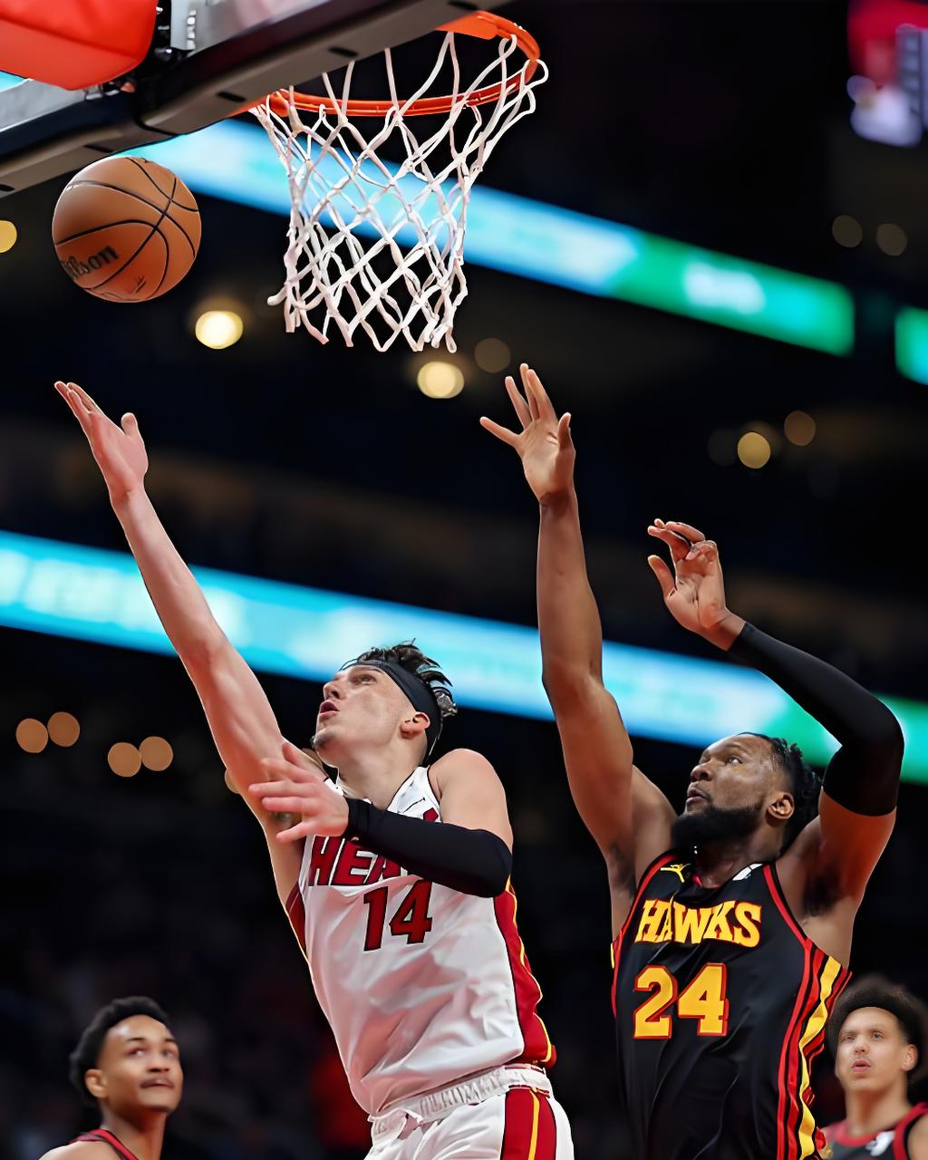 热火在主场大破老鹰，壮志凌云的简单介绍