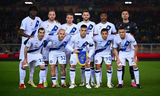 利物浦球队备战杯赛，志在冠军