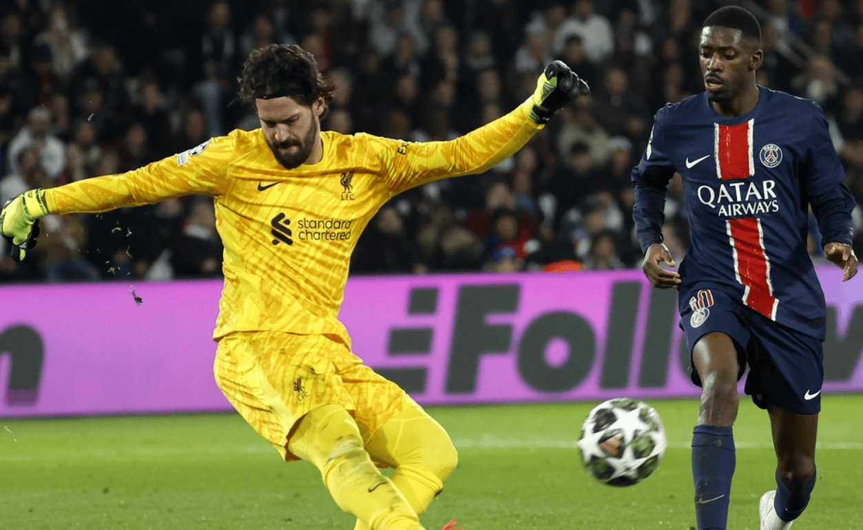 巴黎圣日耳曼击败对手，横扫群雄