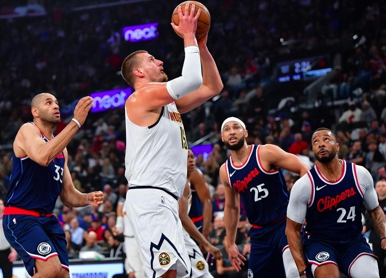 包含掘金球队快攻战术大放异彩，成对手噩梦的词条