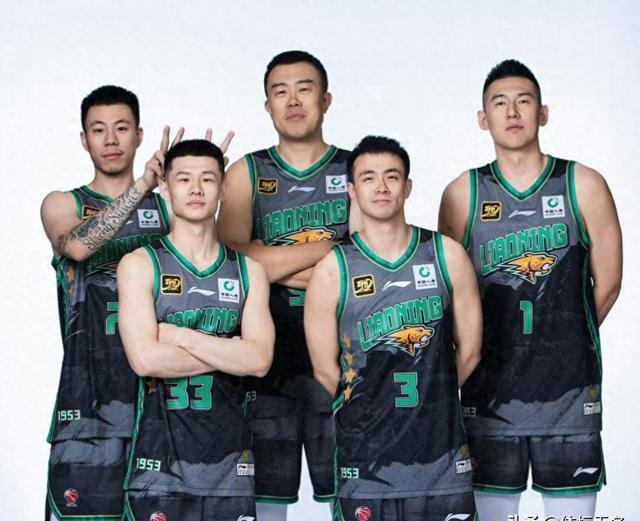 CBA篮球联赛备战冲刺，赛场热度攀升