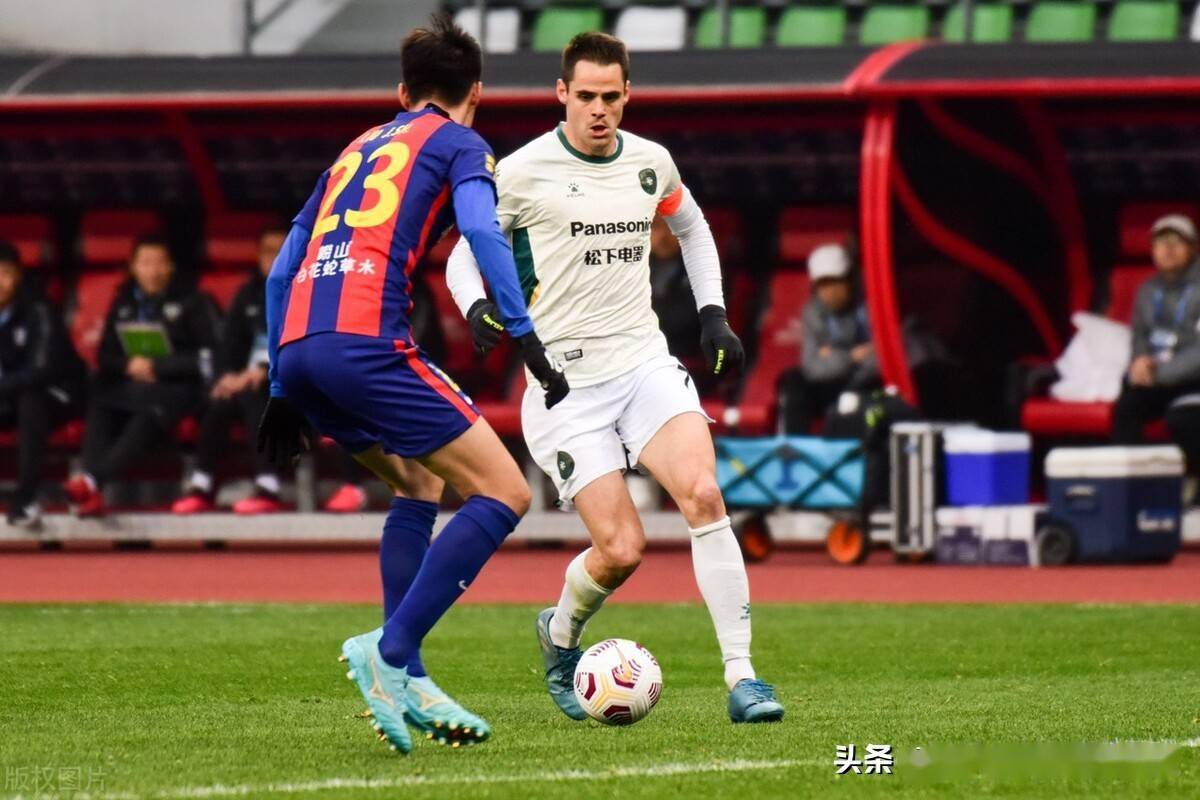 浙江绿城小胜对手，积分榜上升