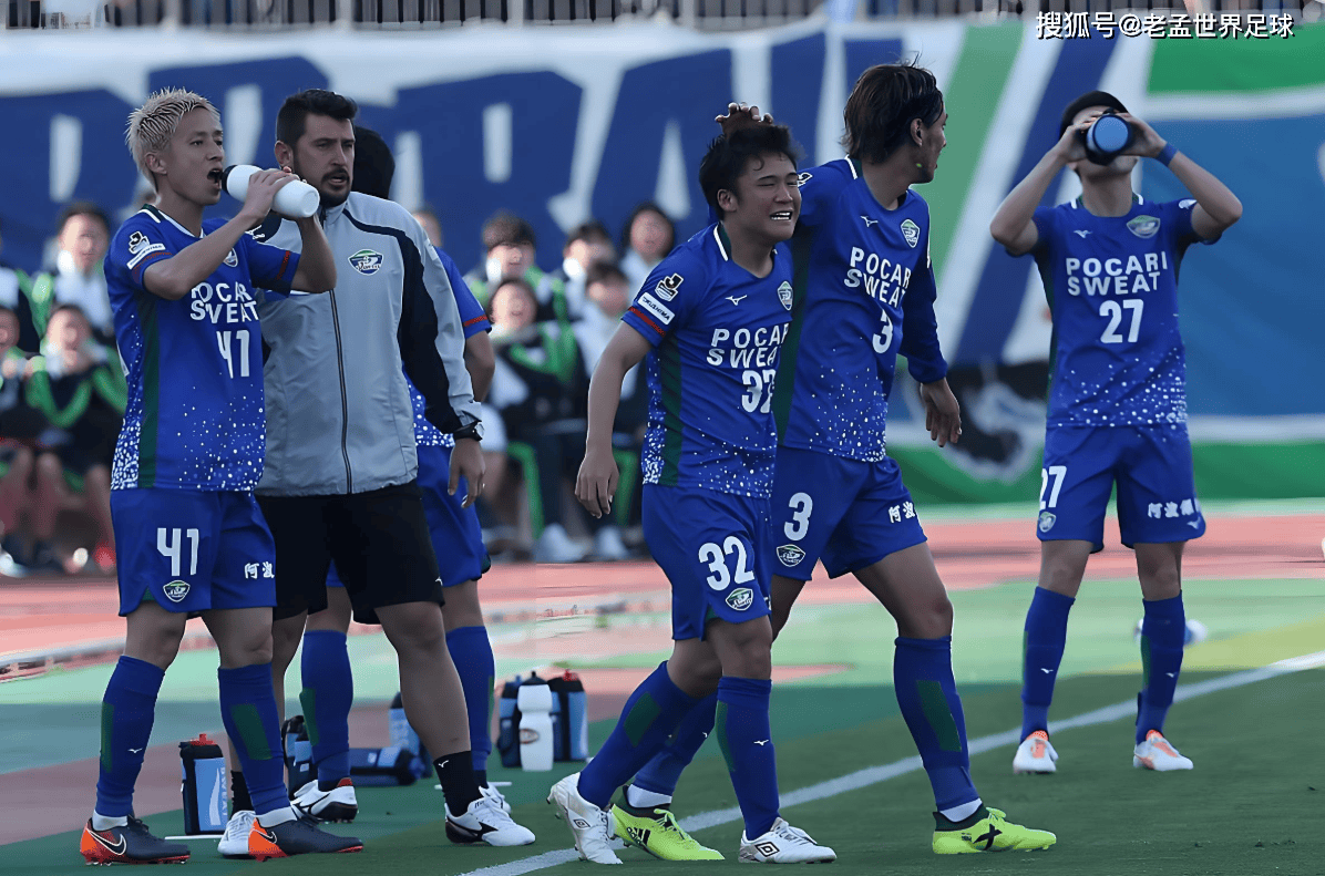 人气球队在中国足球联赛中取得全面胜利