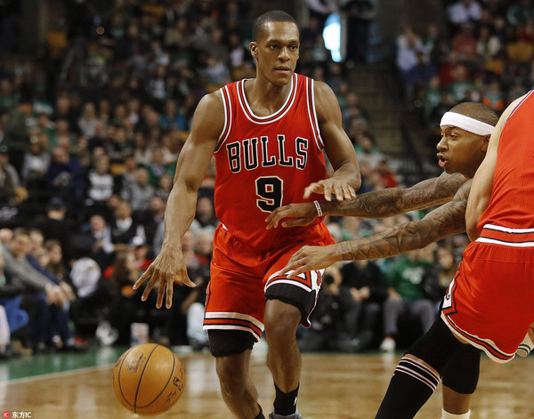 雄狮主场大胜公牛上演逆转